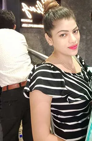 Alisa, 23, visits Kukatpally