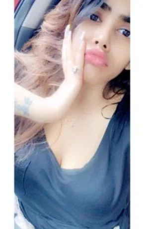 Simran, 24, women seeking men